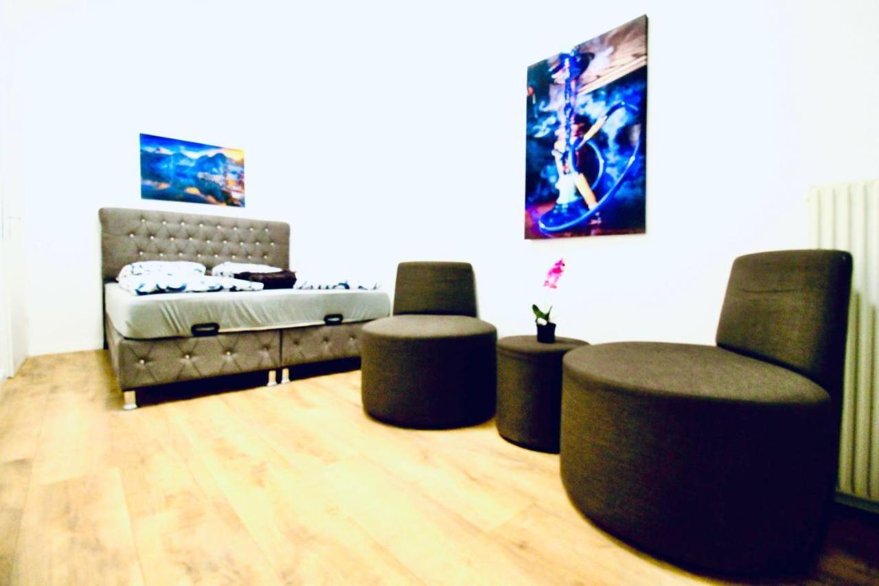 Modern Double Room Js B Vienna Exterior photo